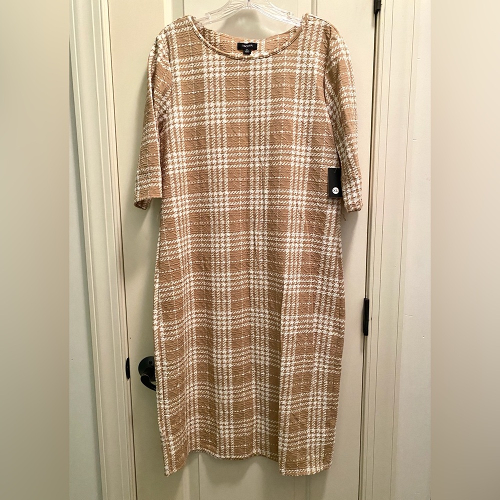 Tan & ivory plaid knit dress boat neck 3/4 sleeves just below knee length Large